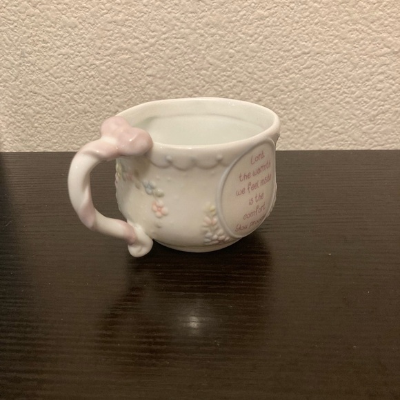 Vintage 1994 Precious Moments cup - Picture 3 of 9